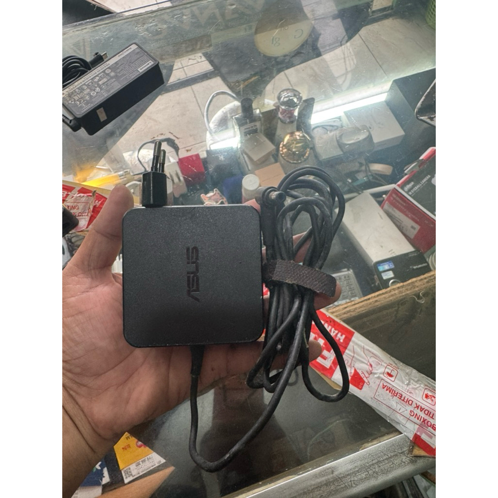 ADAPTOR CAS CHARGER ASUS W15-065N1B 19V 3.42A 65W ORIGINAL COPOTAN