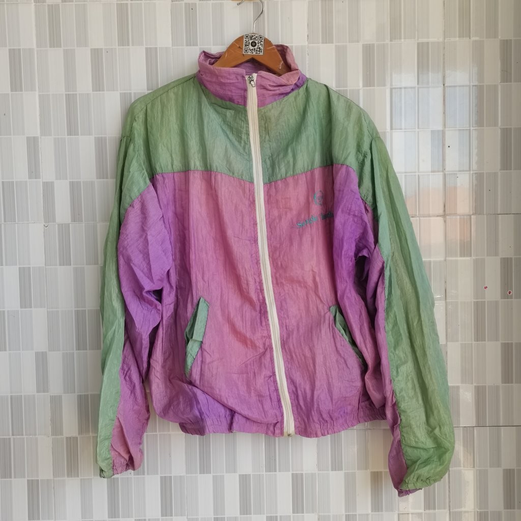 A824. VINTAGE WINDBREAKER SERGIO TACCHINI SIZE L PRELOVED