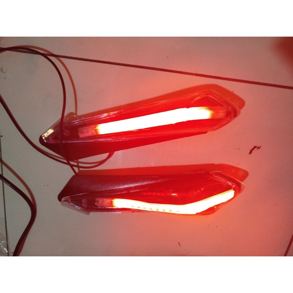 Lampu Sen Depan Vario 110 Techno Plus Lampu Alis Running Merah Kuning Sepasang Kanan Kiri