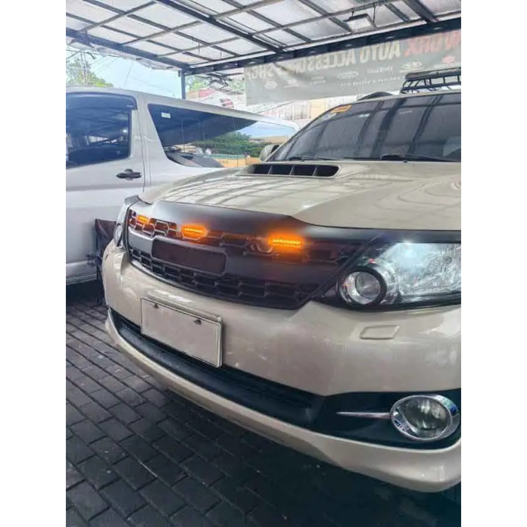 Grill Grand Fortuner 2012-2015 Lampu
