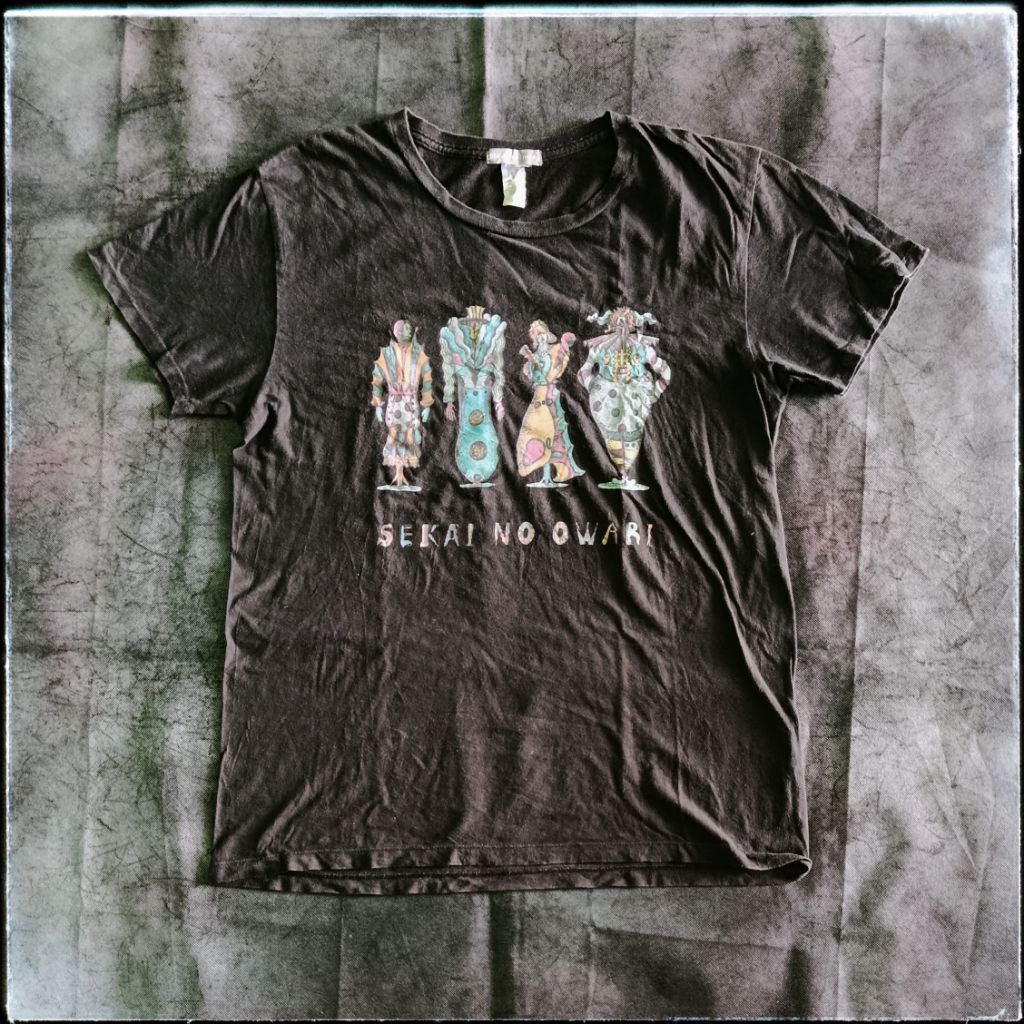 Kaos band musik Sekai No Owari bahan katun buildup size M