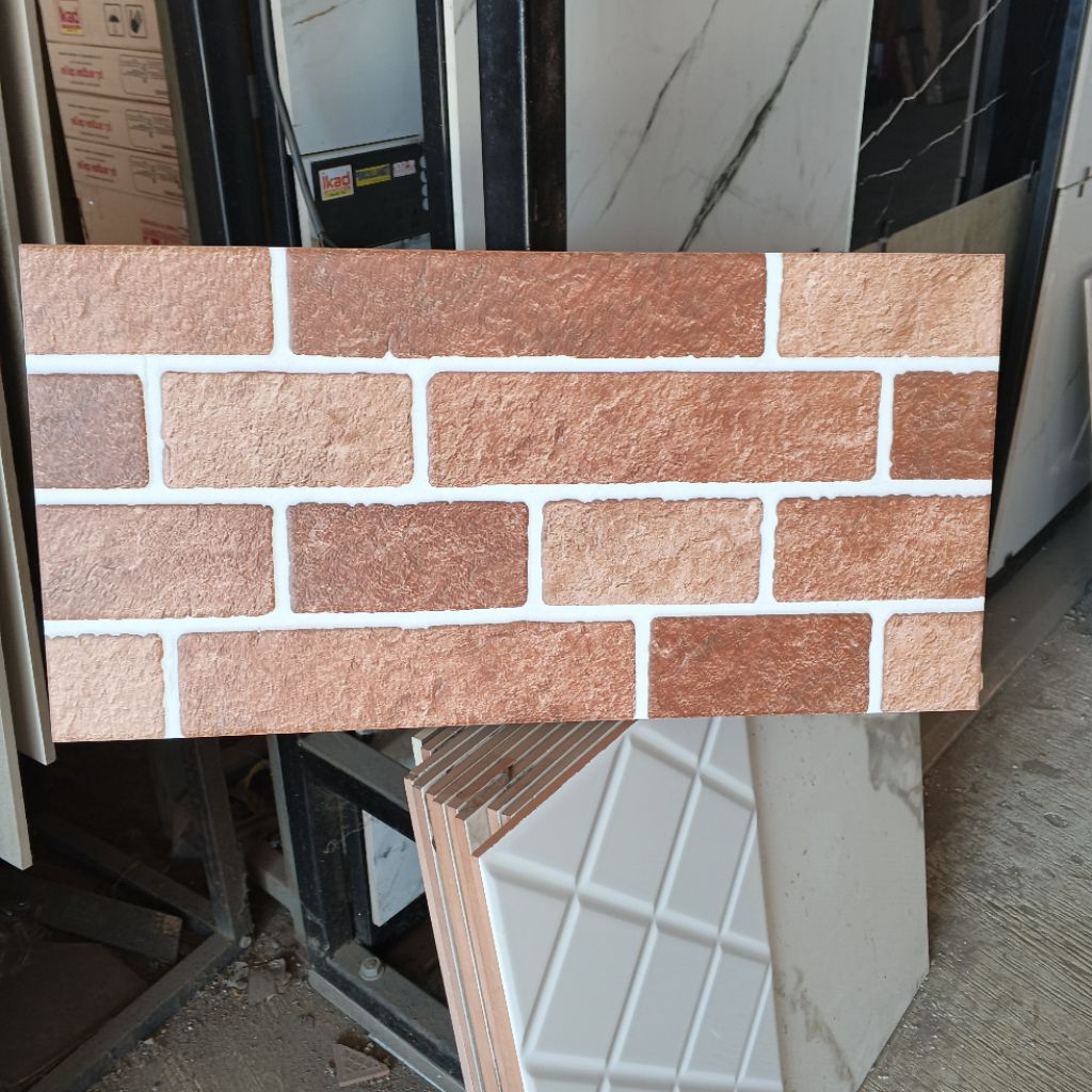 keramik dinding 30x60 timbul bata kasar matt dapur tiang balkon brick bricko merah outdoor indoor lu