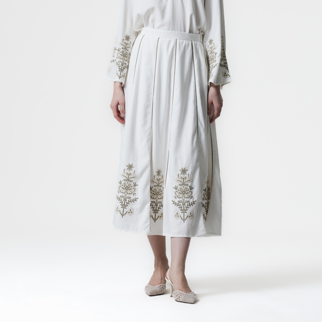 Mississippi Soigne Emboridered Detail Skirt Bawahan Wanita Rok I31000408M Offwhite