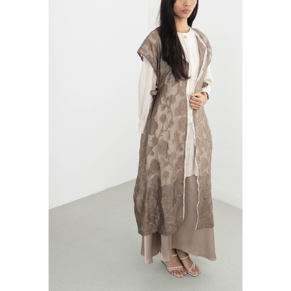 Gaudi. Faith Long Outer - Outer Bunga-Bunga Wanita