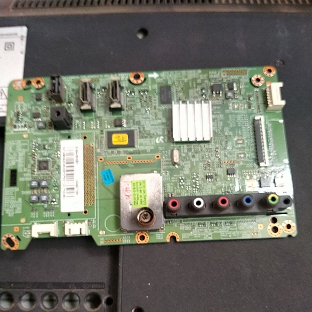 MB Samsung 32EH4003