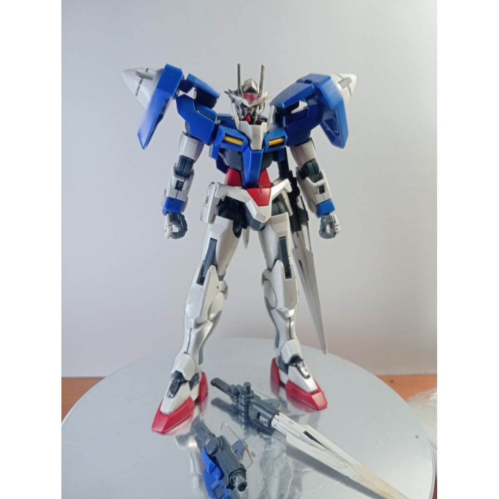 Hg 1/144 Gundam 00 Bandai ( bekas )