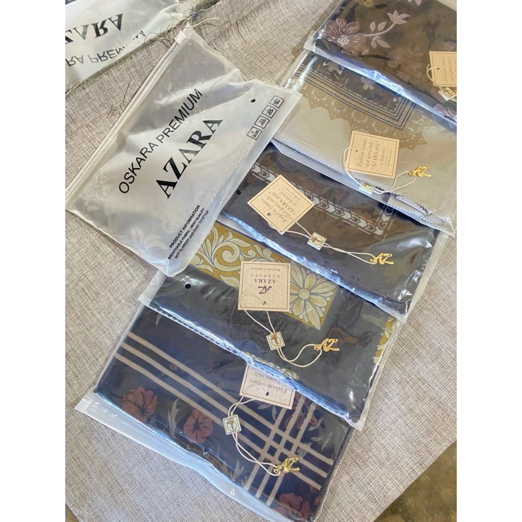 JILBAB SEGIEMPAT AZARA MOTIF SERIES HITAM