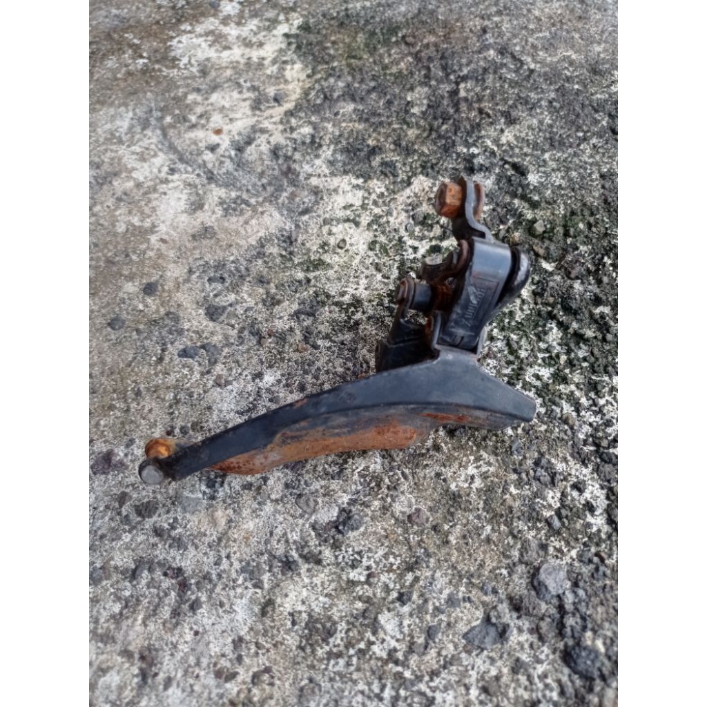 Fd Sepeda merk Xunlah Second tarikan bawah.