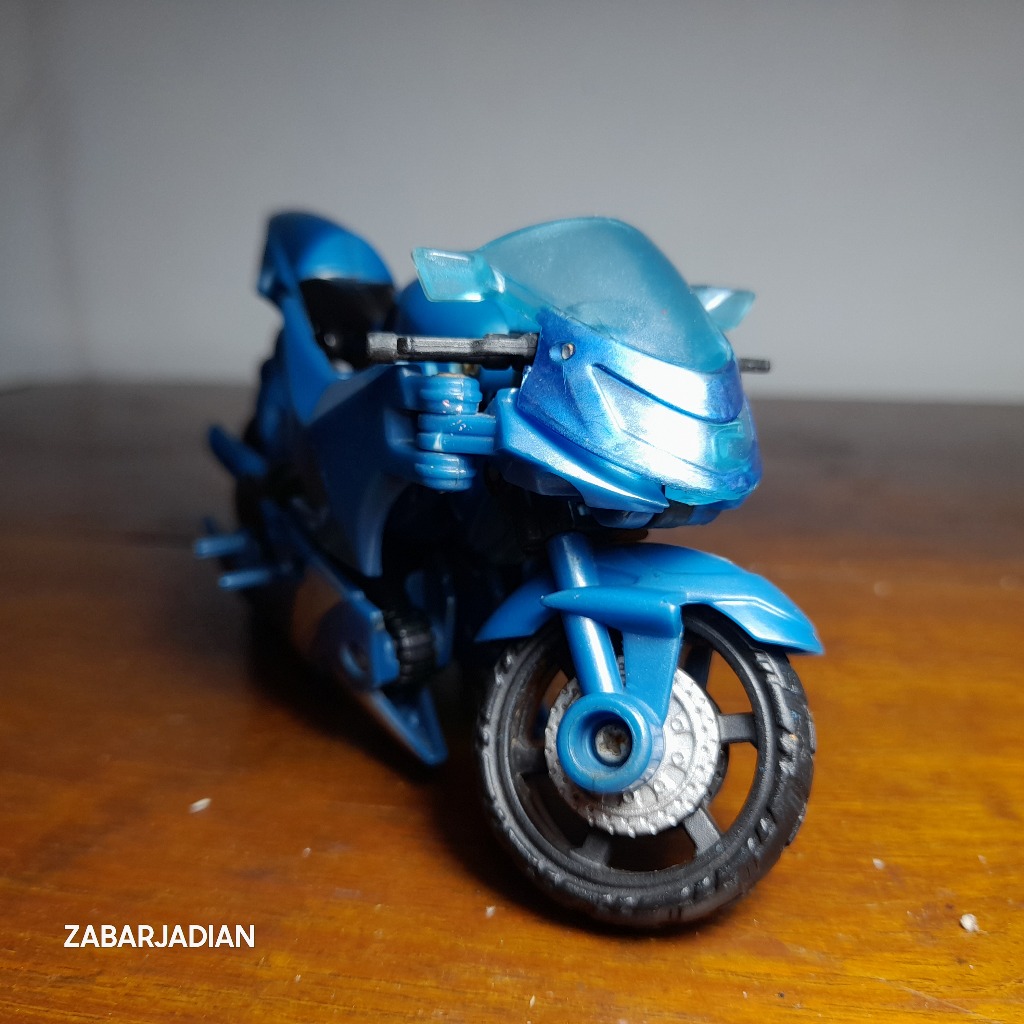 Junk Transformers prime robots in disguise Arcee