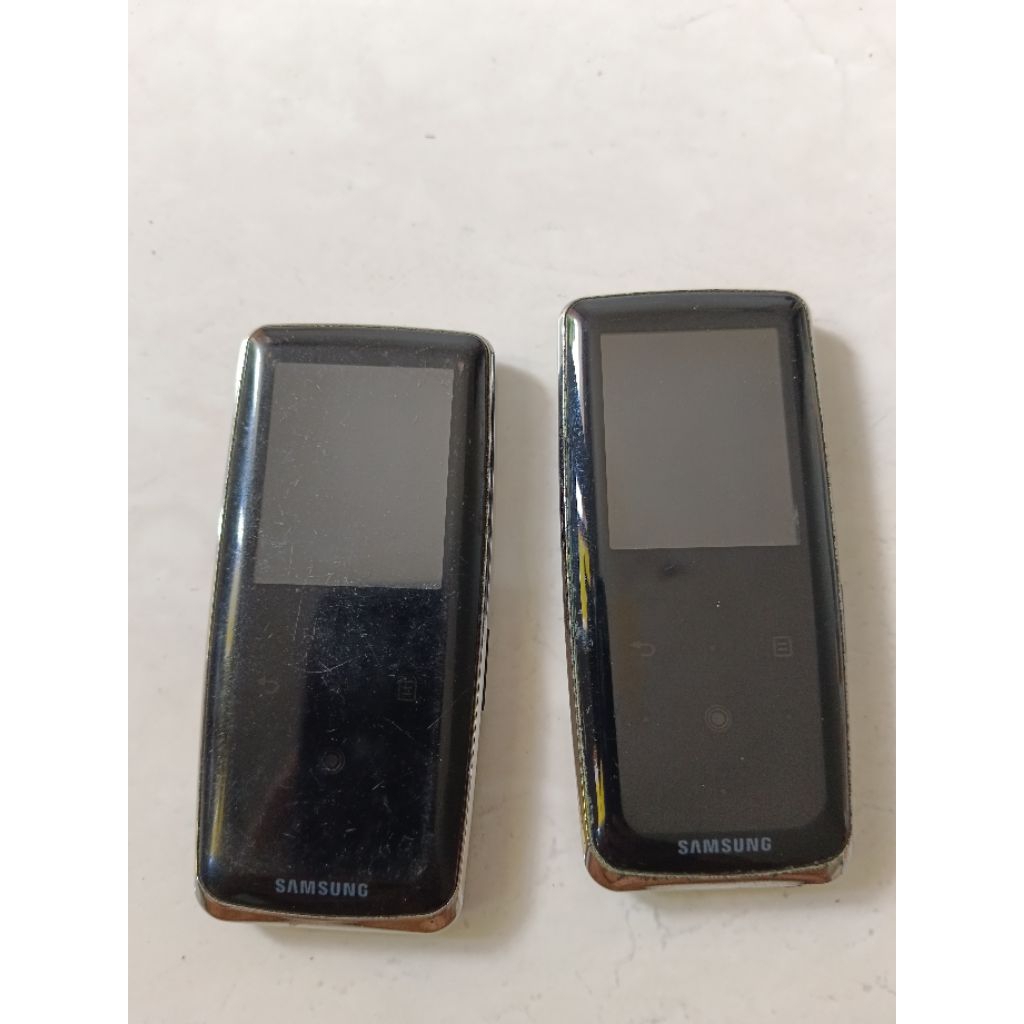 SAMSUNG MP4 YP-S3 BAHAN