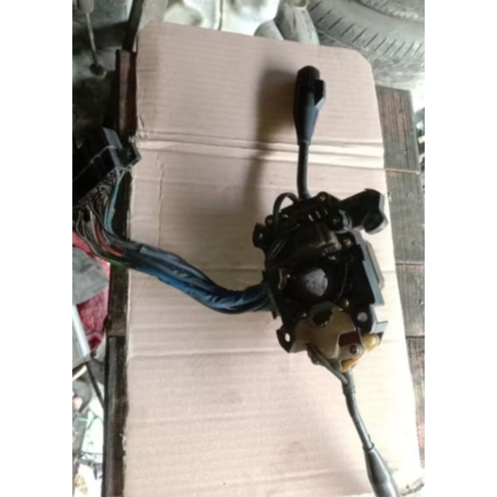 Saklar lampu/saklar sen kijang super kijang gren ORIGINAL