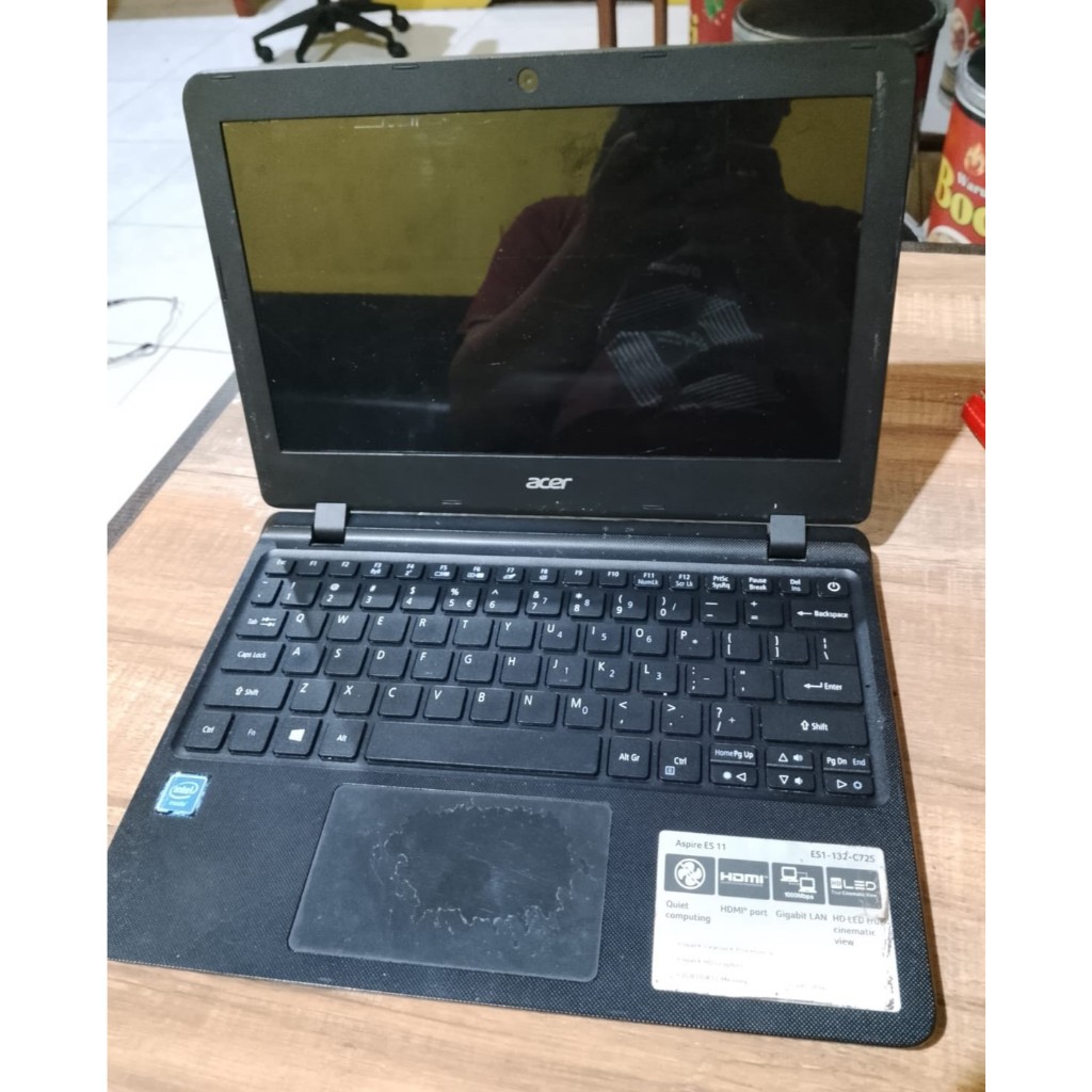 Laptop Notebook Acer Aspire ES 11 - ES1-132-C72S Kondisi No Display