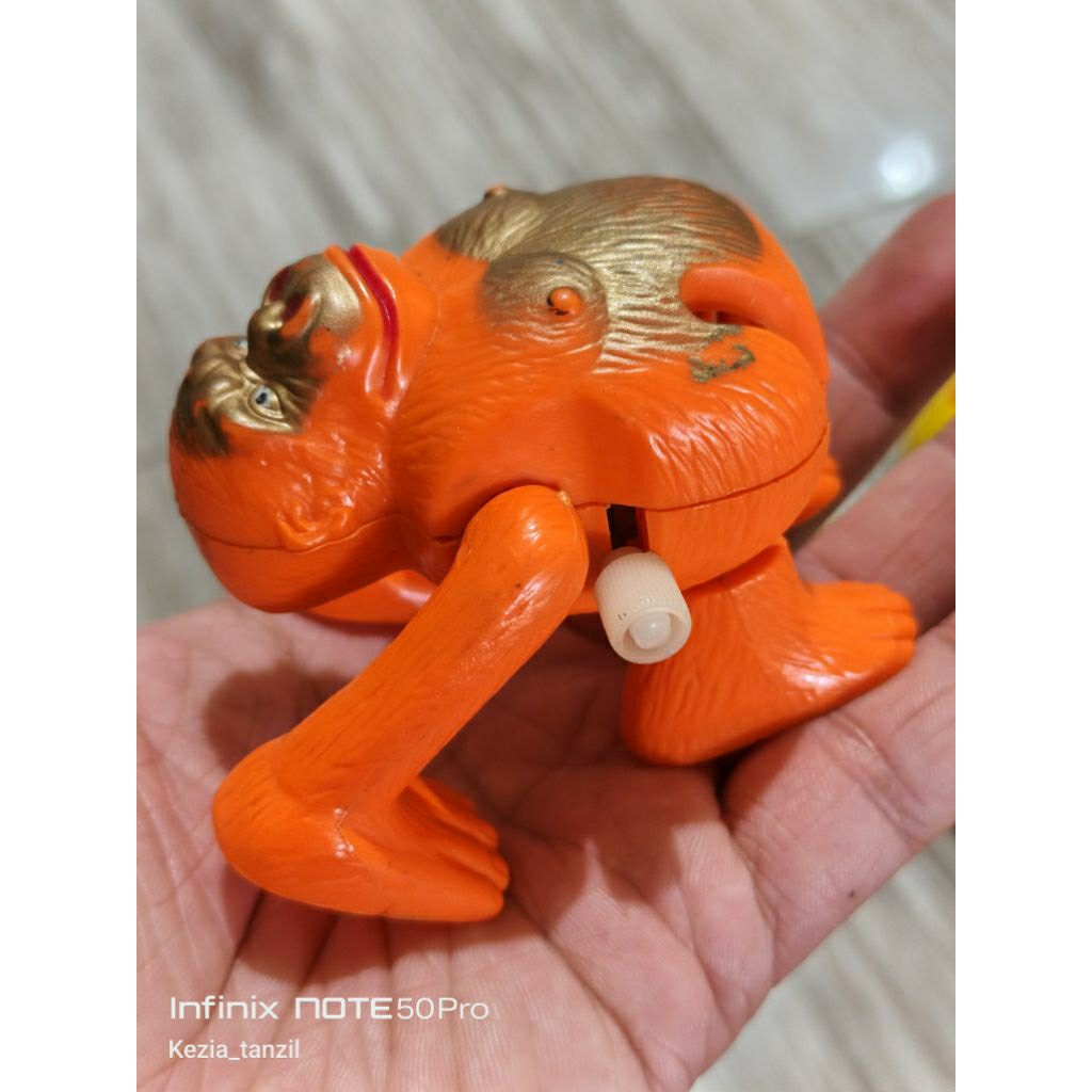 MAINAN ACTION FIGURE FIGUR MONSTER KINGKONG GORILA GORILLA KUNING YELLOW YELOW OLAHRAGA SPORT ANIMAL