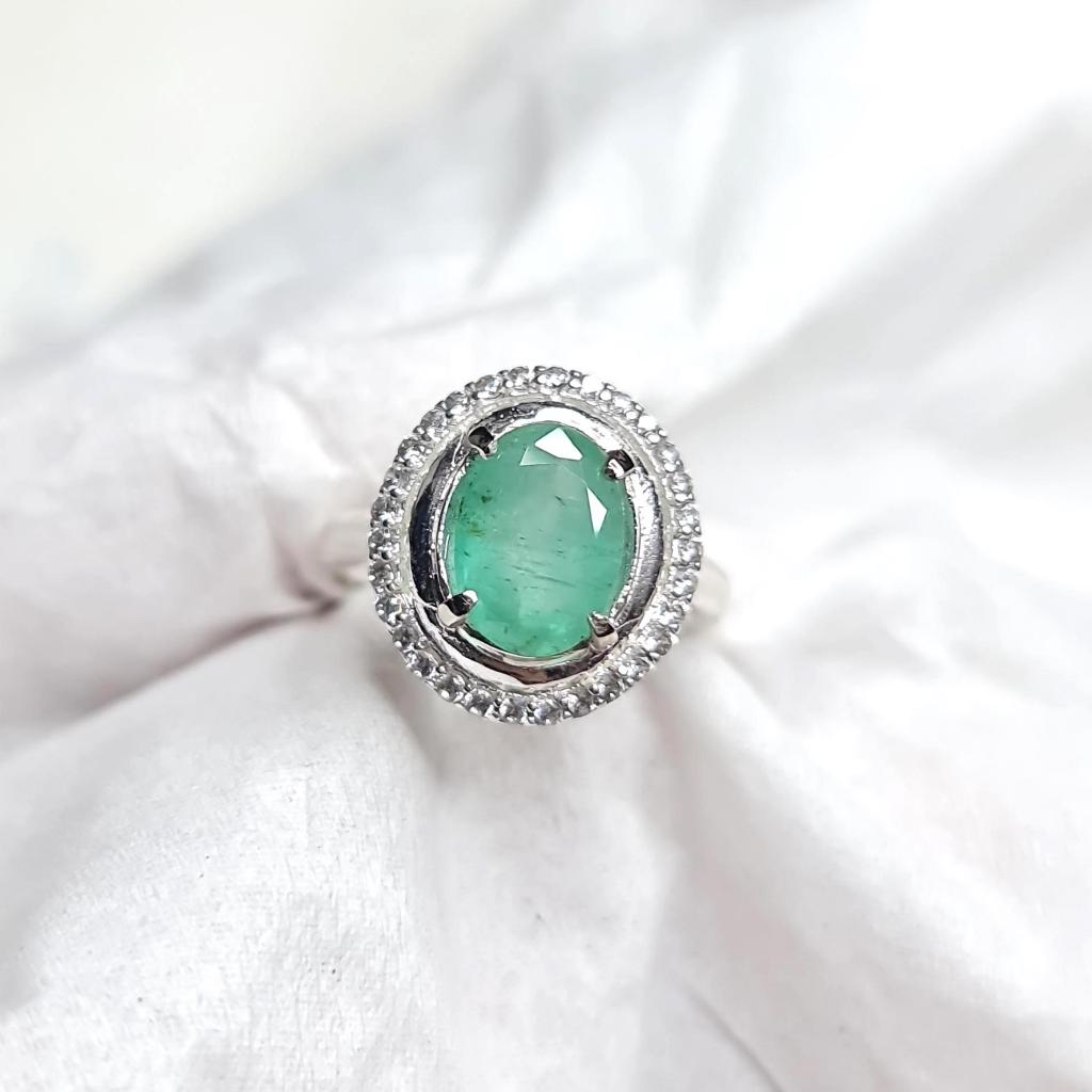 Natural 1.70 CT Zambian Emerald Alpaca Mixed Metal Ladies Ring