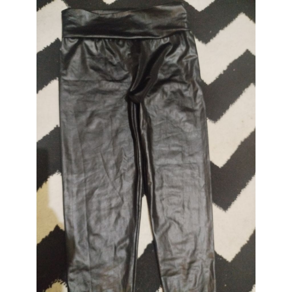 Celana legging hitam rockstar