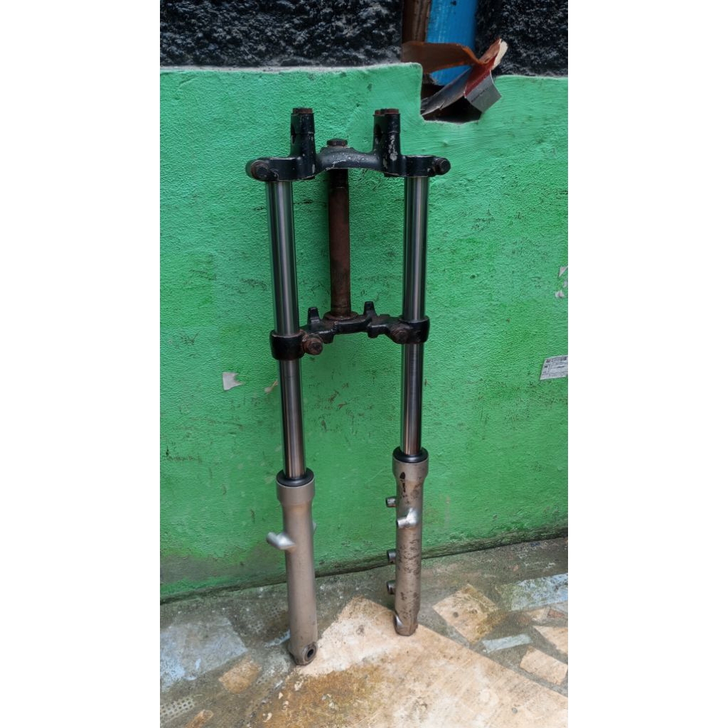 shok thander segitiga trs