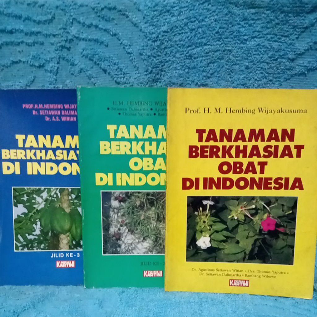 tanaman berkhasiat obat di Indonesia by hembing wijayakusuma