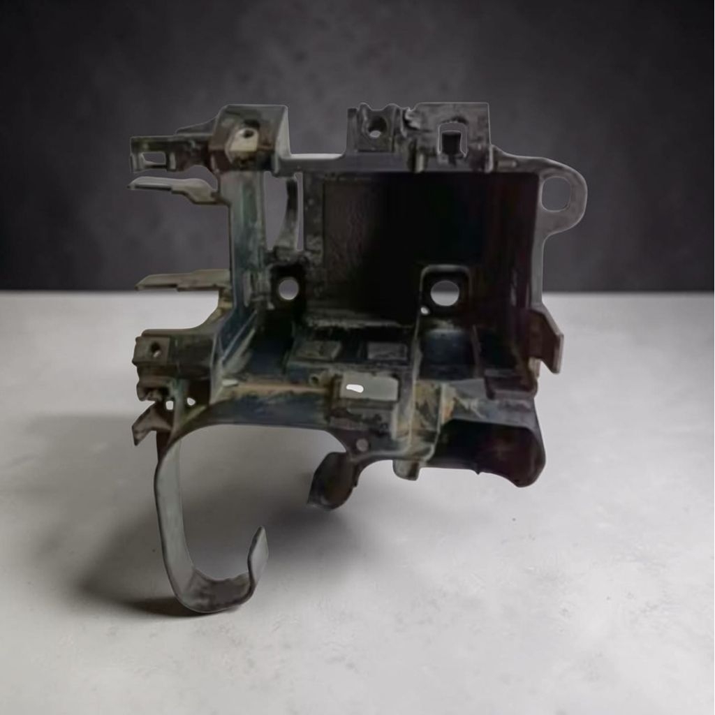 Box Aki Tempat Aki Yamaha xeon karbu xeon rc xeon gt 125 1LB ori