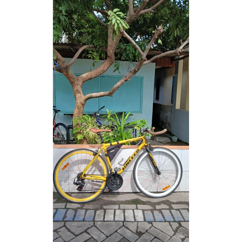 Sepeda Hybrid Fixie Roadbike United Slick 71