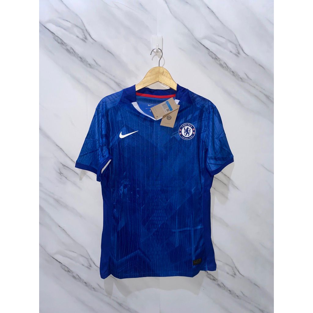 Chelsea home 25/26 player issue