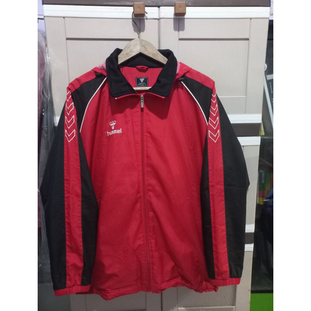 windbreaker jacket hummel