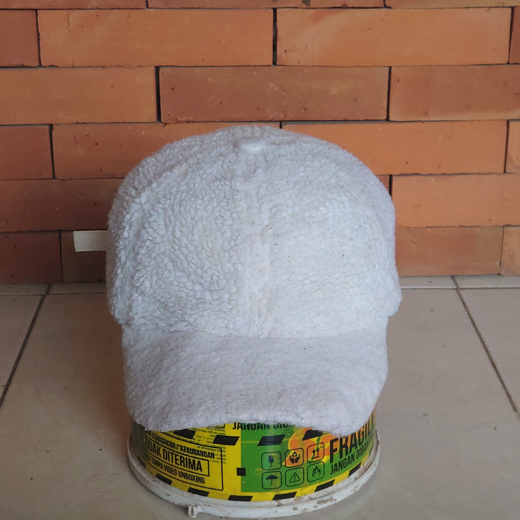 TOPI UNIQLO SERVA BULU DOMBA ORIGINAL