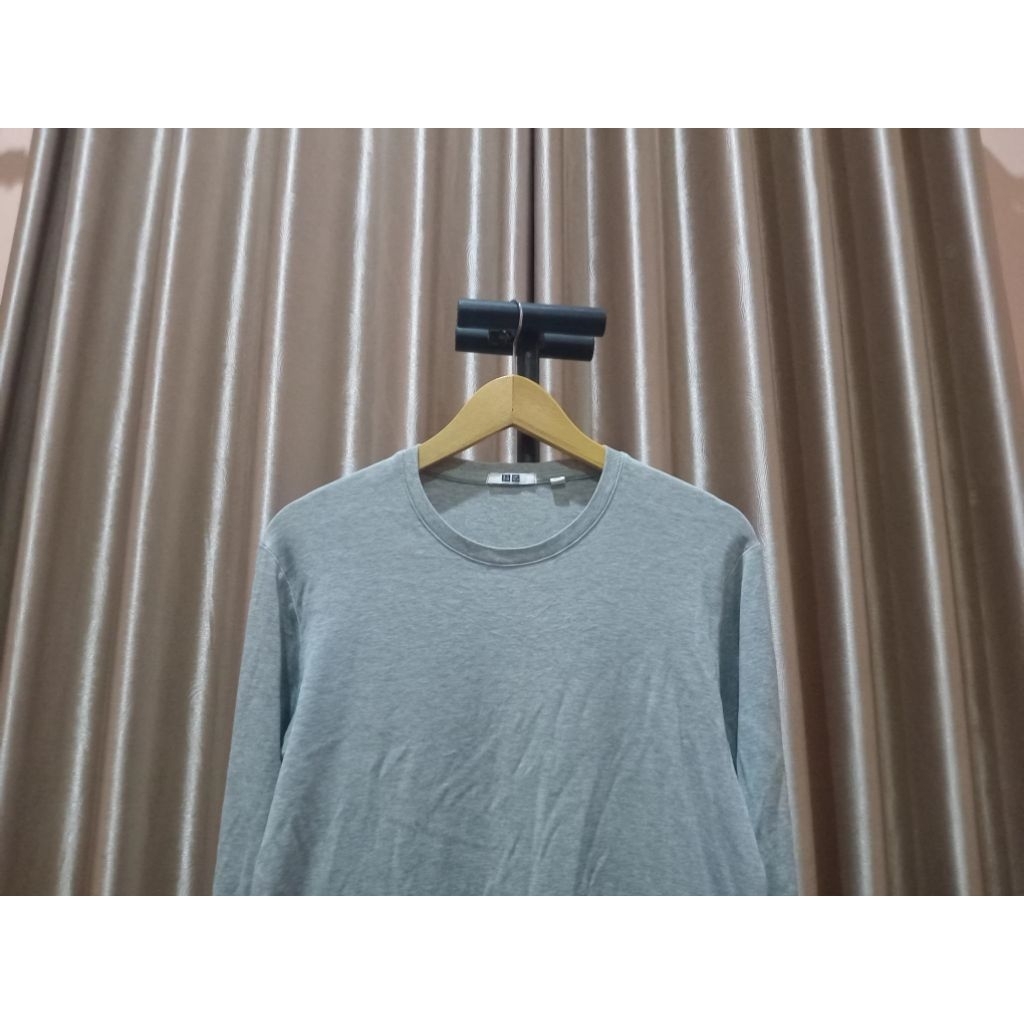 T-SHIRT UNIQLO LONG SLEEVE GREY