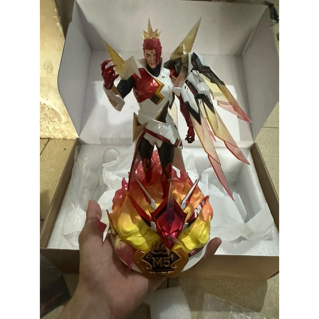 Karakter Figur M5 Yu Zhong Cosmic Dragon Mobile Legends Original
