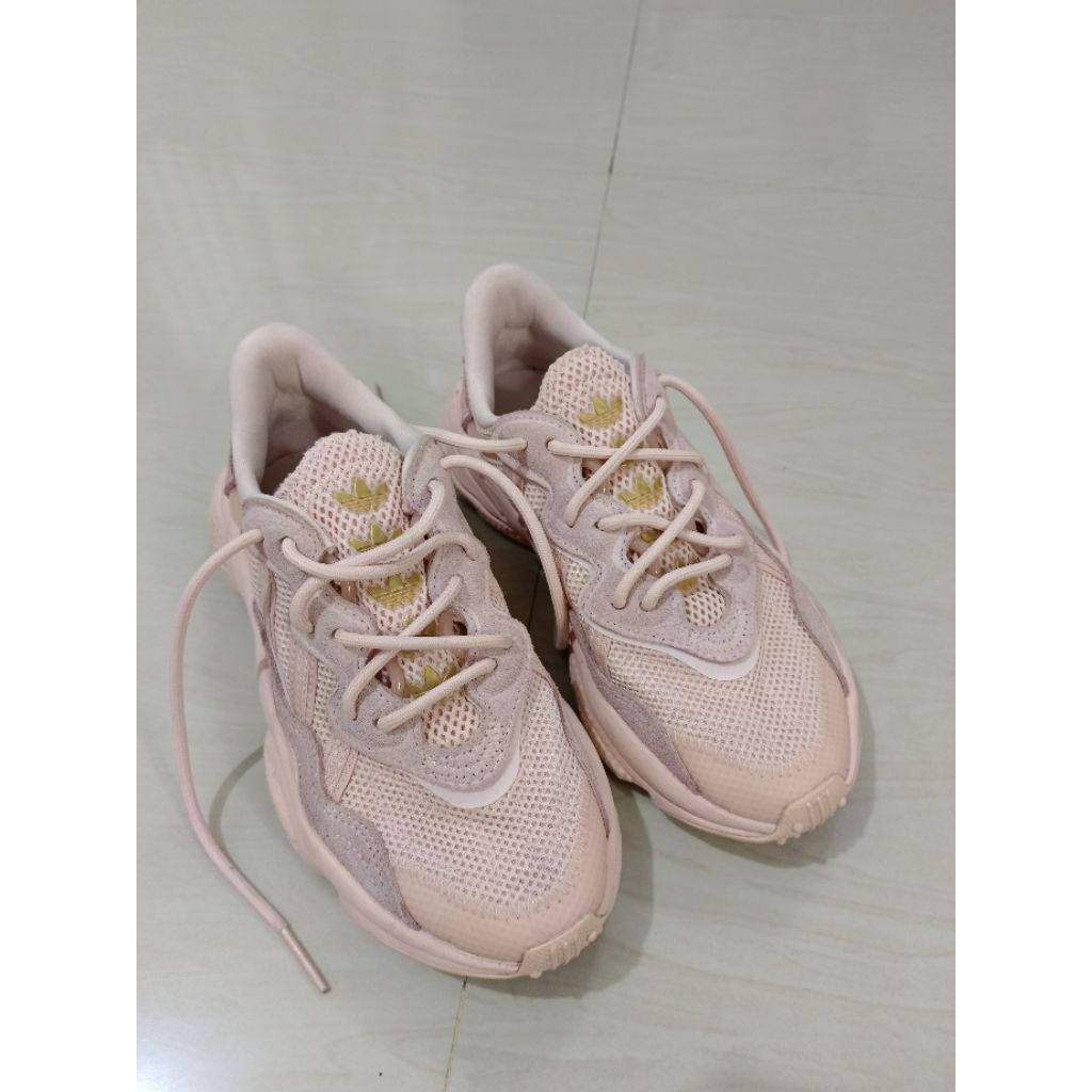 PRELOVED SEPATU ADIDAS ORIGINAL ANAK PEREMPUAN