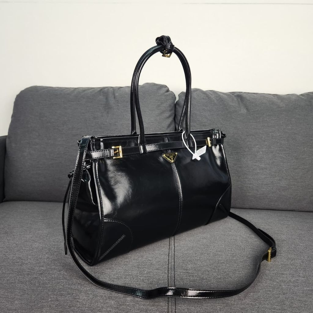 tas tenteng hitam kulit kilap tali selempang kulit