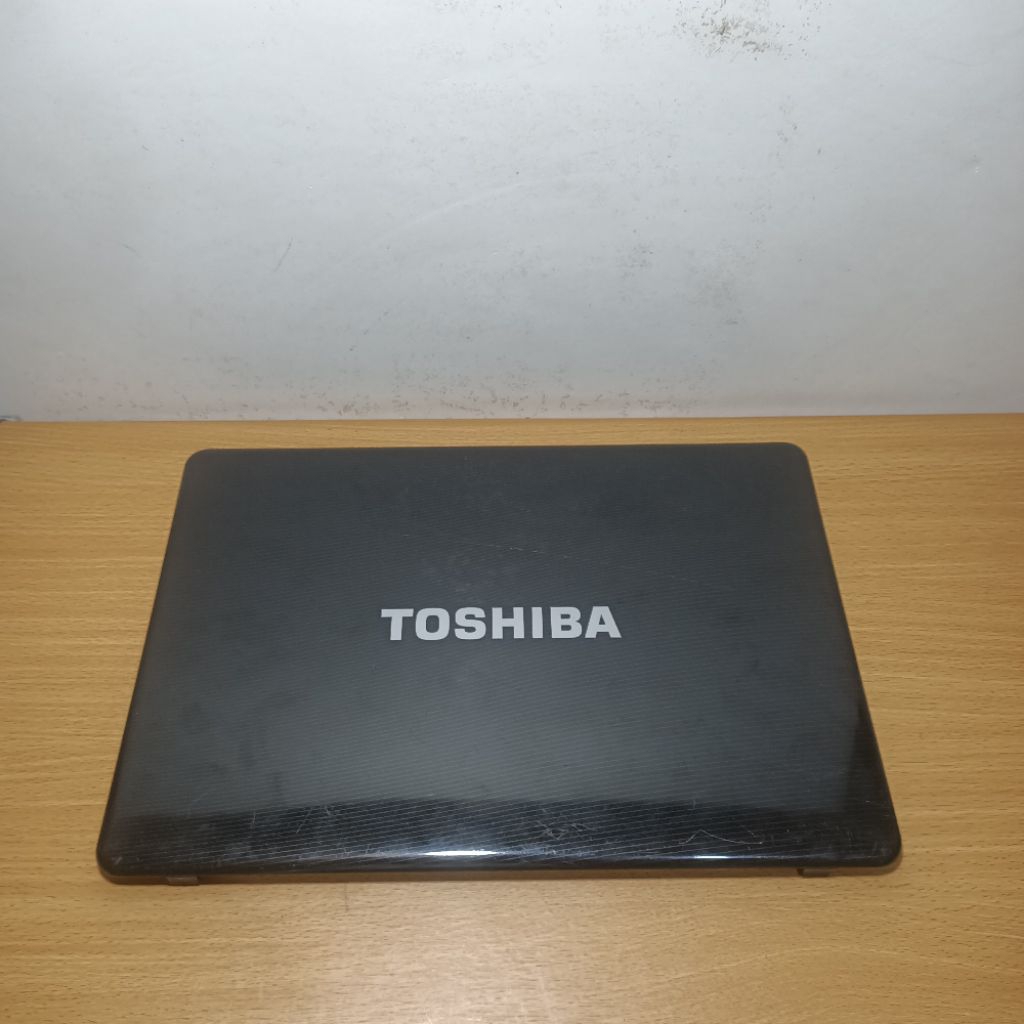Casing Case Kesing Cover Lcd Laptop Toshiba Satellite L510