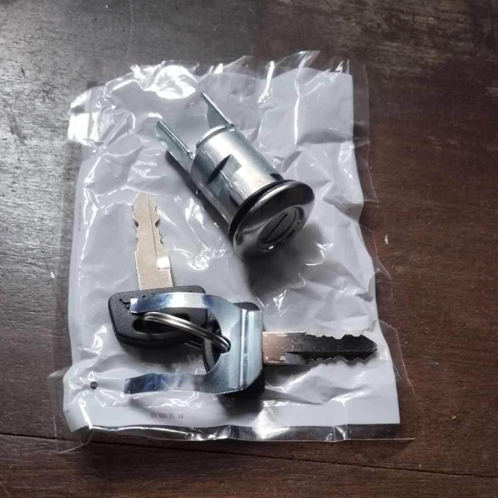 Kunci sadel jok Astrea Prima