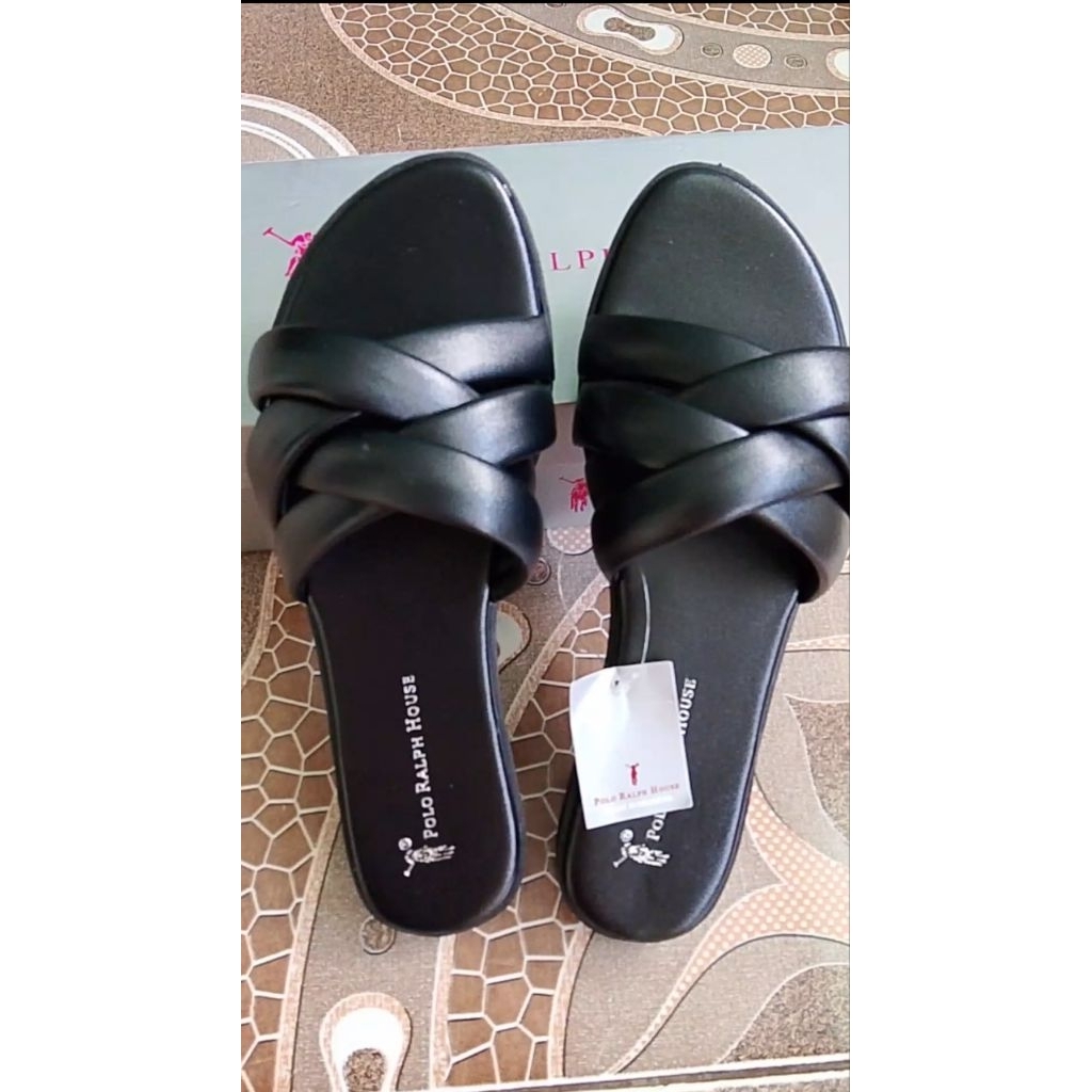 Sandal selop polo wanita