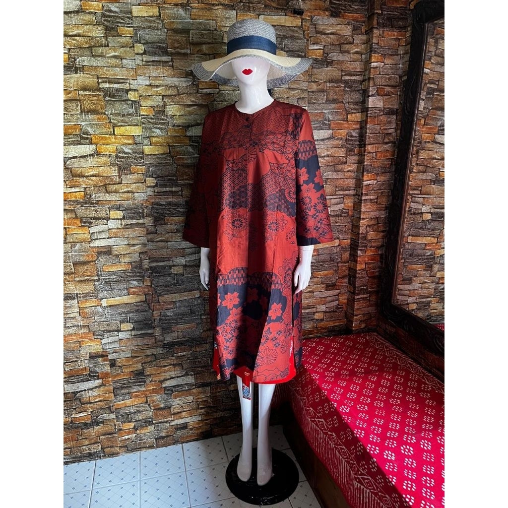 Dien By Dinar - Tunik | Batik Malam Dingin | Motif Sakura | Warna Maroon | Bahan Katun | All Size | 