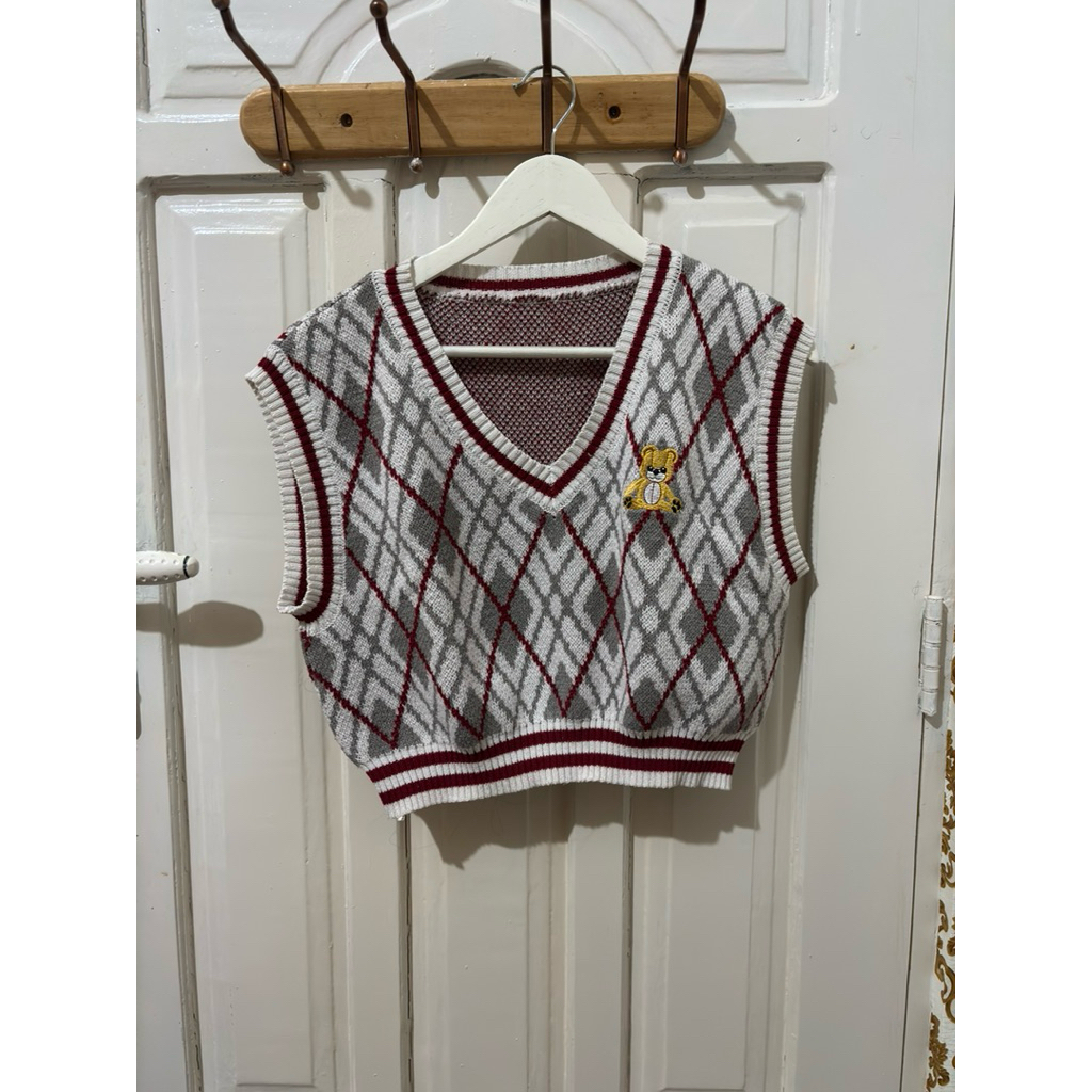 Preloved Vest Rompi Rajut Teddy Bear