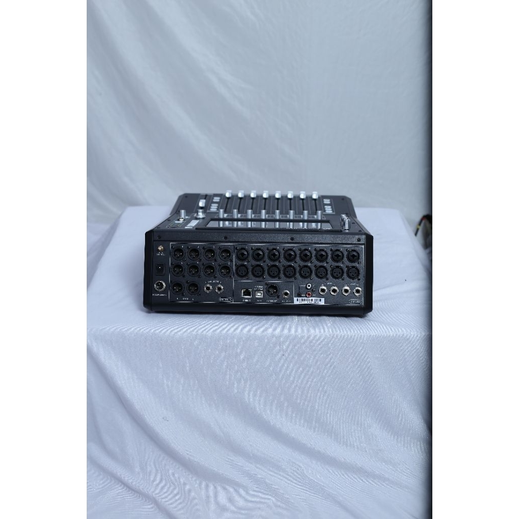 mixer AD live 20 pro