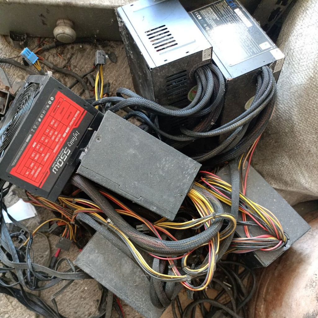 PSU rusak untuk pc 6 unit