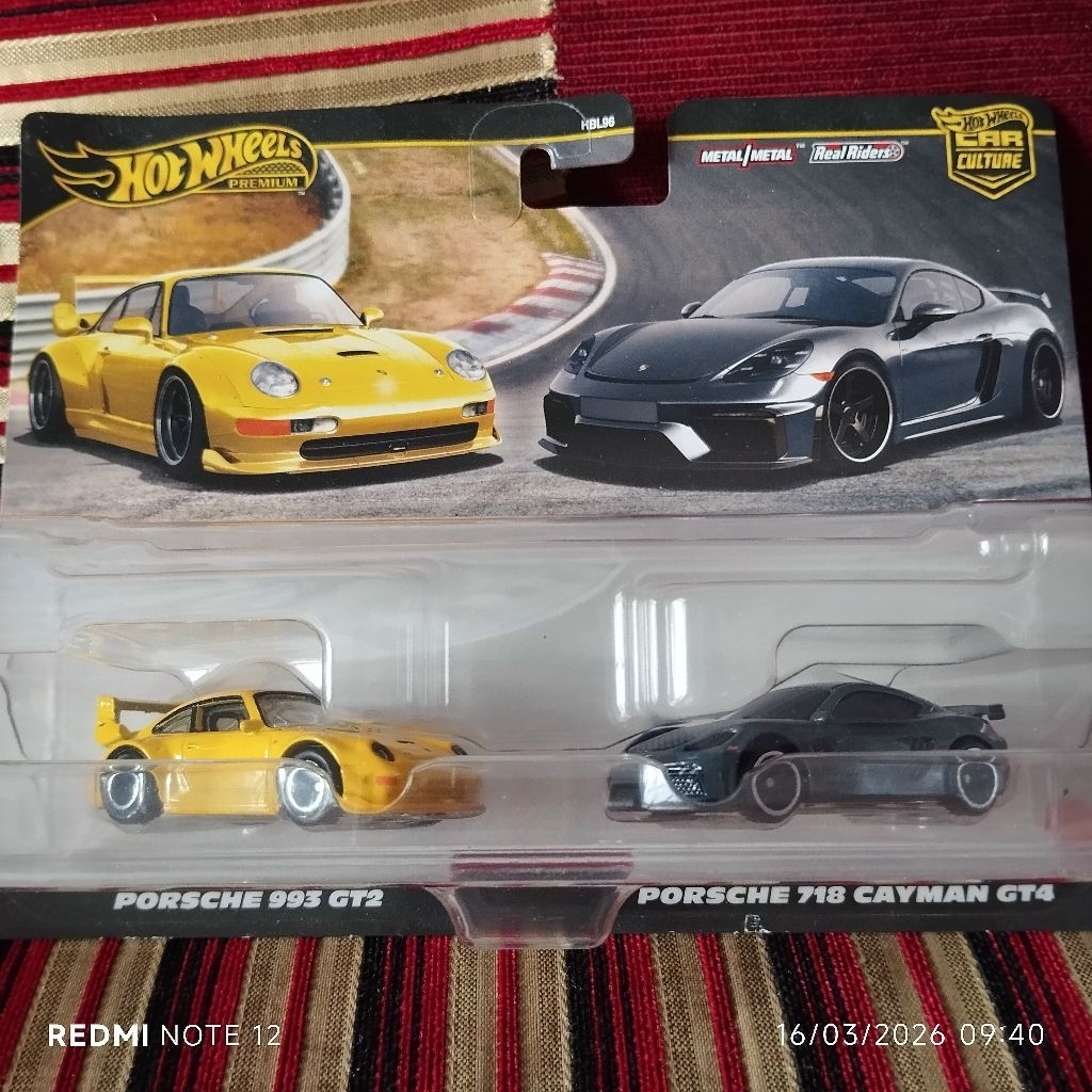 Hot Wheels Porsche 993 GT2 & Porsche 718 Cayman GT4 (Twin Pack Premium)