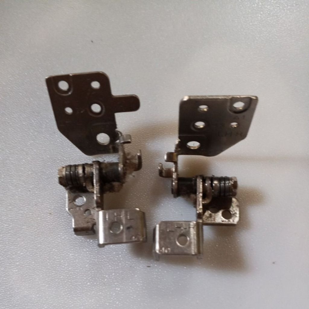 Engsel laptop Dell Vostro 3400