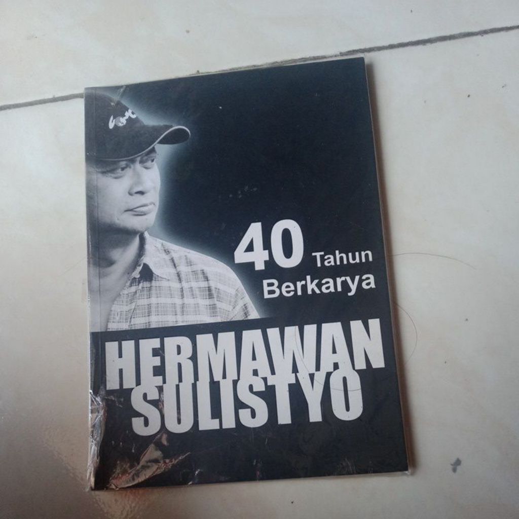 Buku 40 tahun berkarya - Hermawan Sulistyo