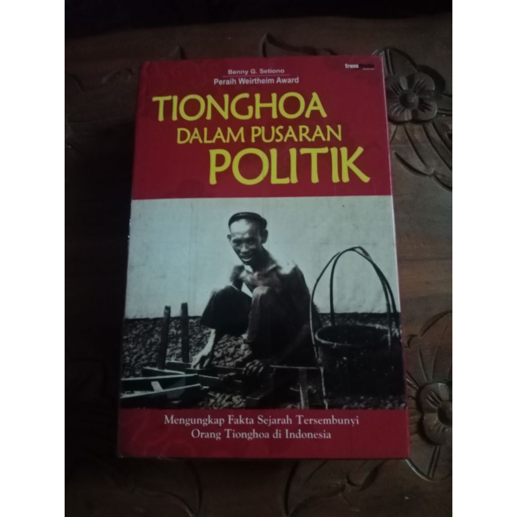 Tionghoa Dalam Pusaran Politik