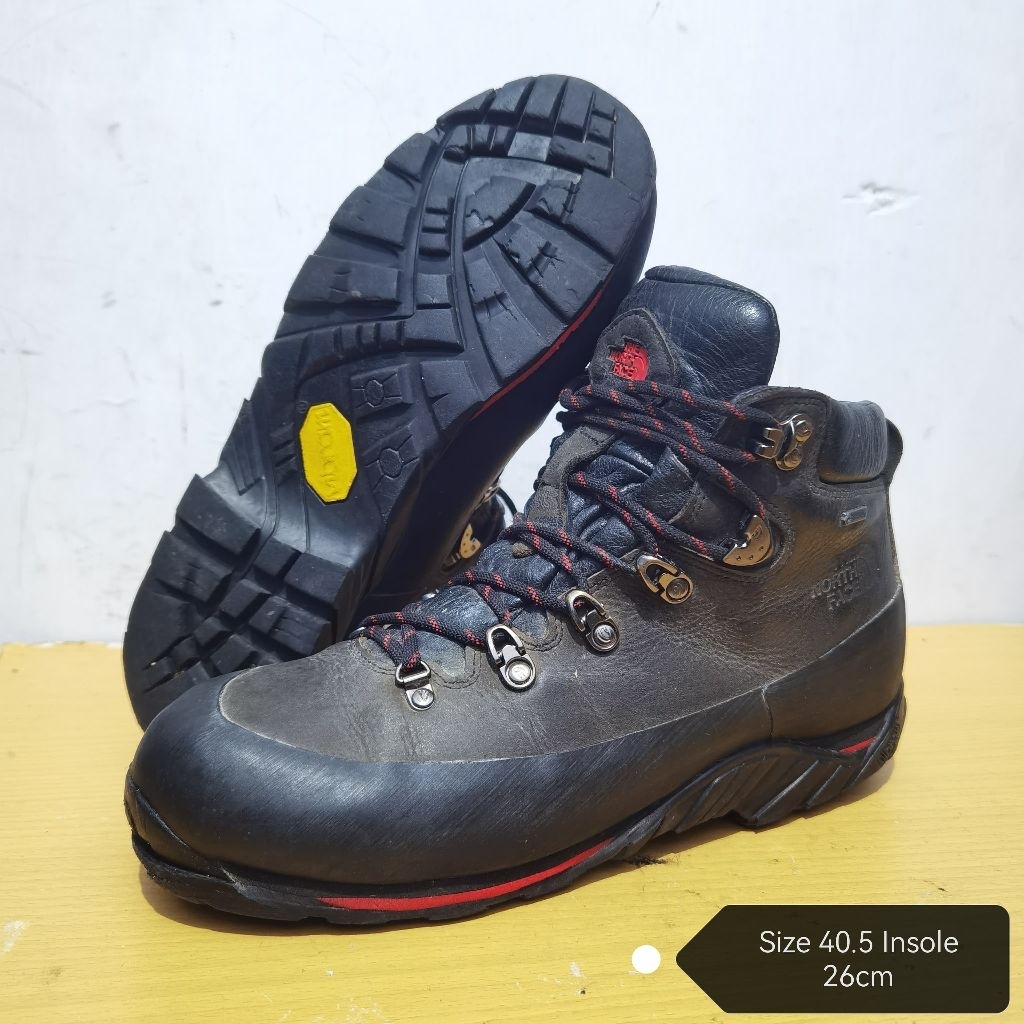 Sepatu Hiking GORE-TEX Boot 41