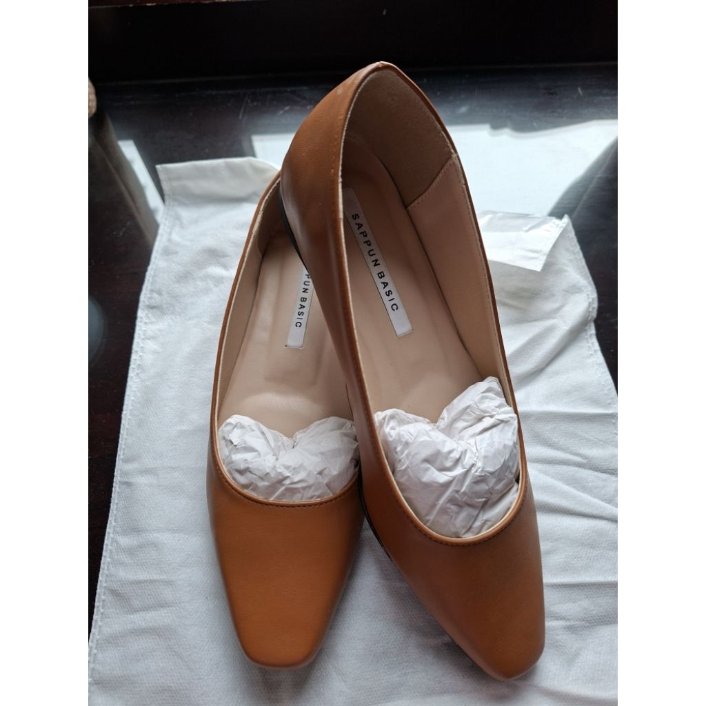 Preloved flat shoes SAPPUN size 37