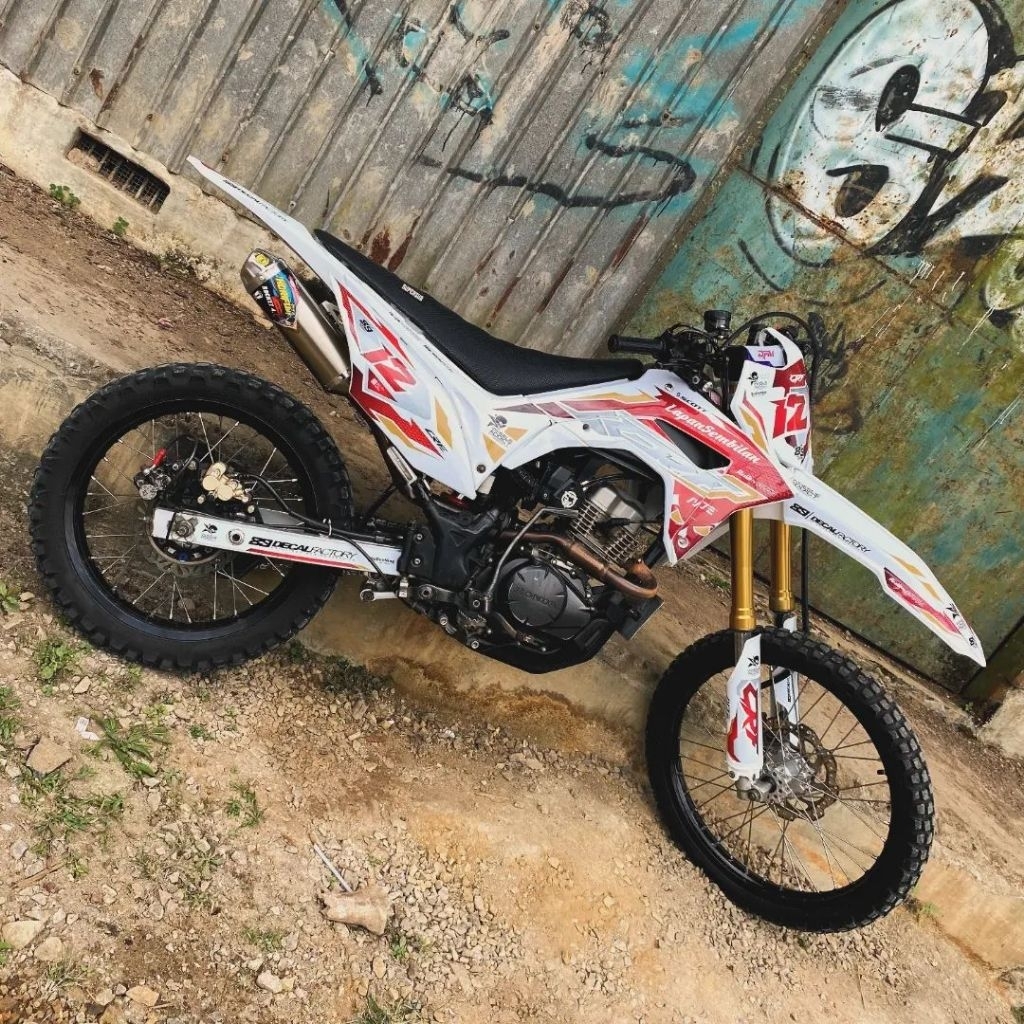 DECALS STIKER MOTOR CRF 150 WARNA PUTIH BEBAS COSTUM TAMPILAN KEREN
