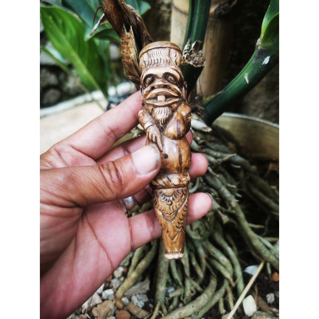 Pipa Once Ukir Semar Kayu Kaboa 12 cm – Handmade Ukiran Halus Khas Nusantara