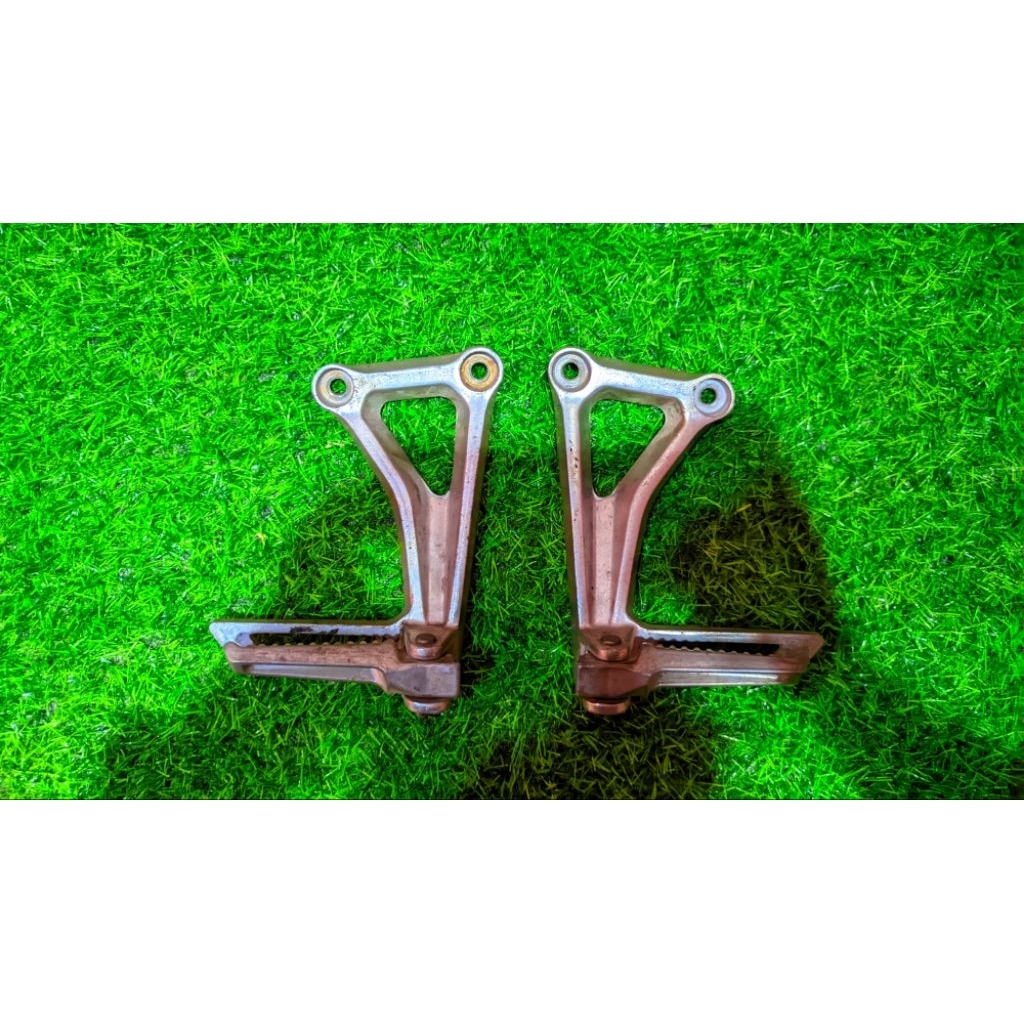 Foostep postep Belakang Cbr 650 Original copotan