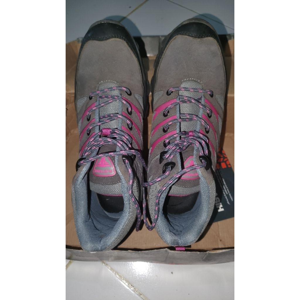 RUBTRACK SEPATU GUNUNG - SEPATU HIKING SECOND SEKALI PAKAI - SERI TEON UK 39