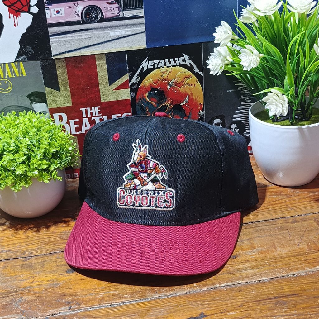 TOPI SNAPBACK VINTAGE / LAWAS TEAM NHL PHOENIX COYOTES