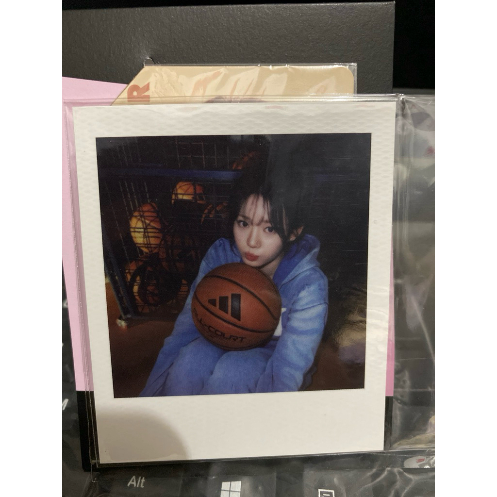 polaroid babymonster Rora