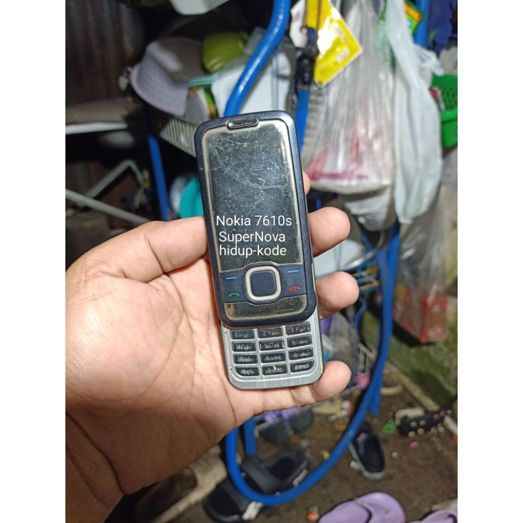 Nokia SuperNova 7610s LCD masih bagus mesin hidup
